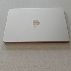 MacBook Air M3 24GB