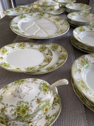 Antique Dinner Service Bishop &; Stonier Tableware