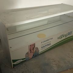 Shop glass counter unit