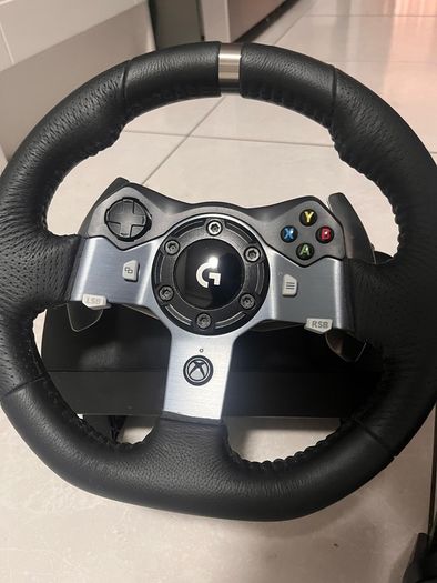 Logitech G920 steering wheel, pedals & gearstick