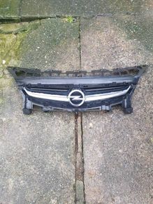 2015 Opel Astra J front grill