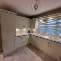 Shaker Style Fitted Kitchen