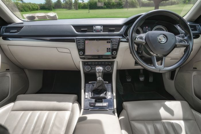 2016 Skoda Superb L&K 4X4 150BHP Pristine Long NCT 2027 Full MSL History