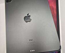 Ipad Pro 2nd Gen 256gb Huge Storage Boxed Mint New Model