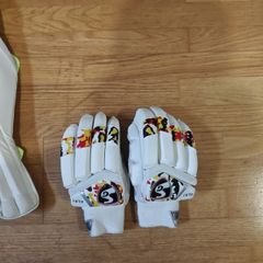 Cricket batting gloves