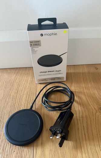 Morphie universal charge stream charging pad+ 10w