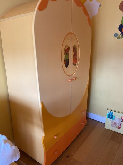 wardrobe