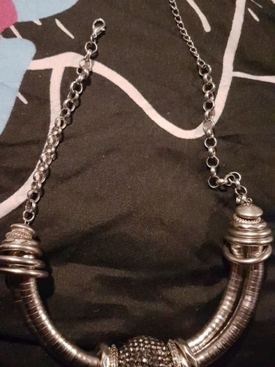 Fab chunky costume jewellery silver necklace