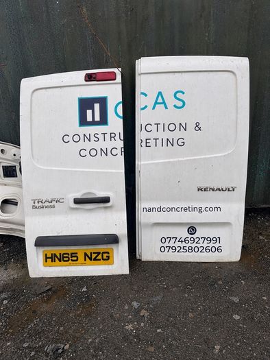 Renault Traffic Rear Barn Doors 2014+