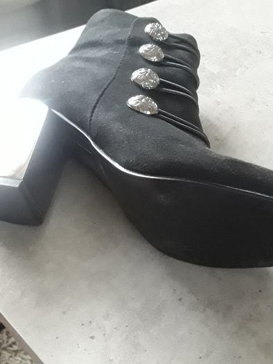 boots