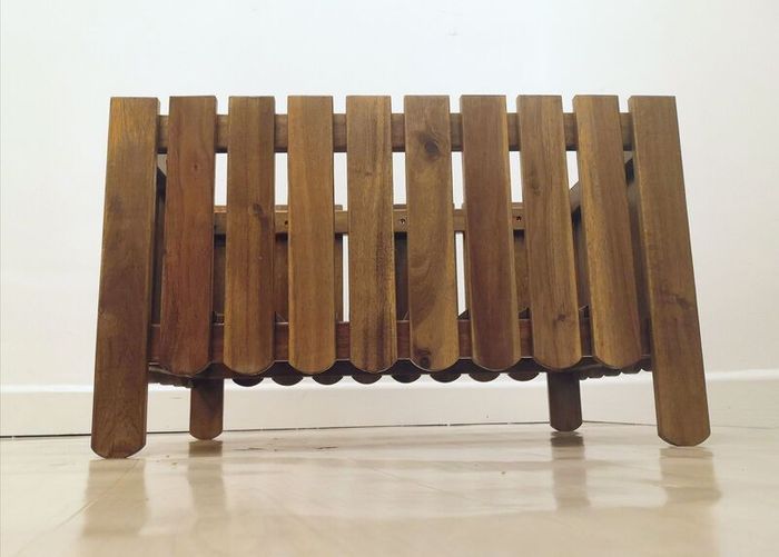 Planters. 4X flower stands. 4X beautiful solid wood planters. This set of four planters