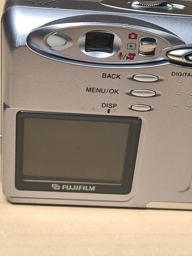 FUJIFILM FINEPIX 30i digital camera 3MP mega pixels Vintage Rare