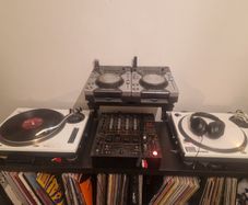 2 X Technic 1210mk2 including Ortofon Electro needles