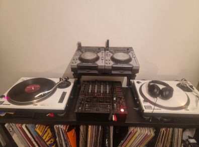 2 X Technic 1210mk2 including Ortofon Electro needles
