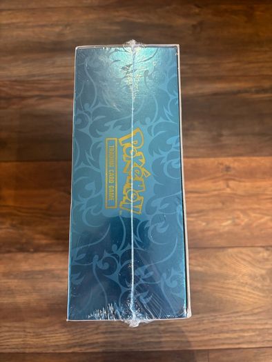 Pokemon Mega Charizard x ex Ultra Premium Collection