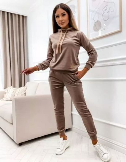 velor tracksuit amazing quality very soft