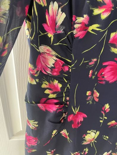Hobbs Silk Dress - Size 12 - Fully lined, perfect condition and ruching to waist
