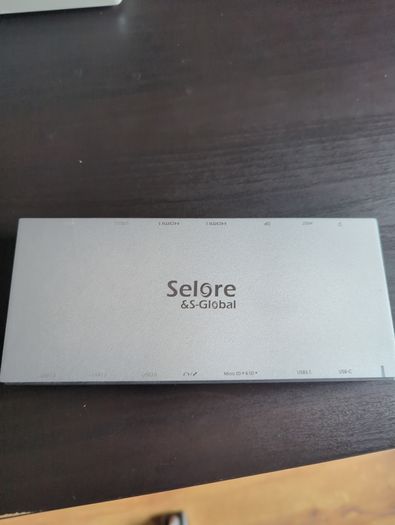 Selore USB-C Docking Station