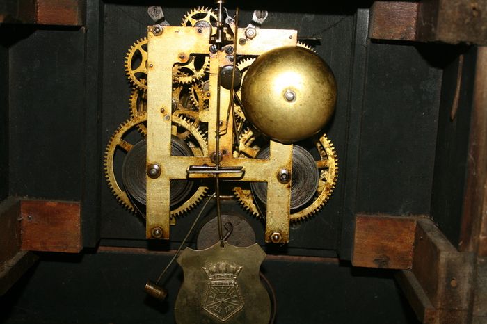 Vintage Clock (in working order )