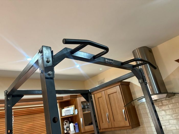 Fantastic Gym Weightlifting Set Up!!