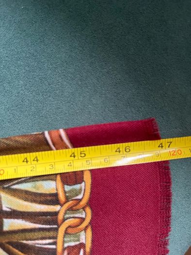 Large scarf with bird motif