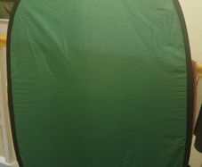 Collapsible green and blue chroma screen