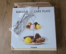 Cake plate cupcake tiered tray