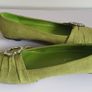 Solada Moda Ladies Green Suede Shoes New With Box Size UK4 Jewel Detail Low Heel CAN POST Image 2