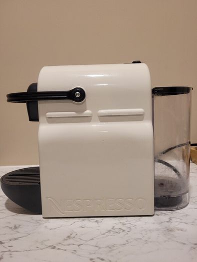 Nespresso Inissia Capsule Coffee Machine