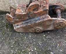 Hydrolic quick hitch