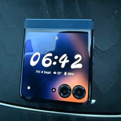 Motorola Razr 60 Like new