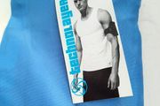New Bag 45L can be worn on arm tag attached