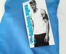 New Bag 45L can be worn on arm tag attached