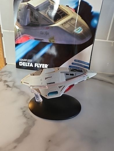 star trek eaglemoss starfleet delta flyer