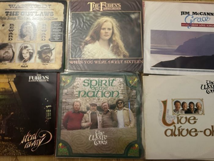 24 vintage Irish folk & country vinyl LPs- wolf tones, Dubliners etc