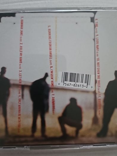 Hootie & The Blowfish - Cracket Rear View.