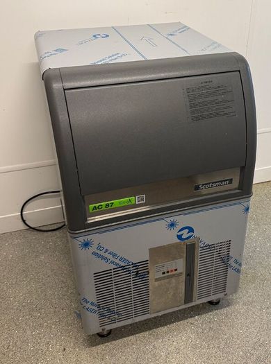Ice Machine / Ice Maker