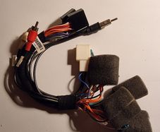 Toyota auris stereo wiring loom.