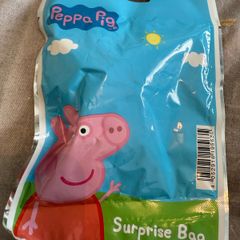 Peppa Pig surprise bag for girls with hair clips and jewellery
