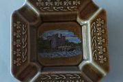 irish made porcelain wade ashtray,,prefect condition see the pictures for condition,buyer collects or pays postage thank you ,bunratty Castle picture insert ,