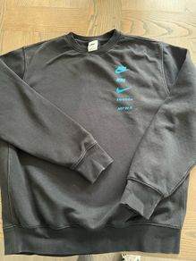 nike sweatshirt