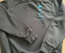 nike sweatshirt