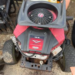 Ride on lawnmower engine