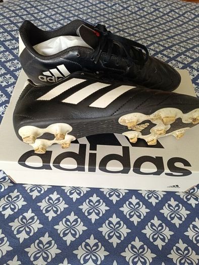 mens Adidas football boots