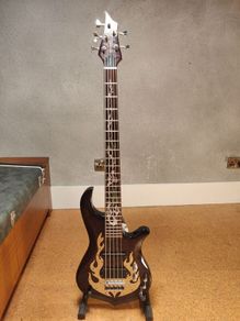 Traben Phoenix 5-String Bass + Original Traben Hard Case