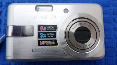 Samsung Digimax L600 6.0MP Compact Digital Camera Silver Tested