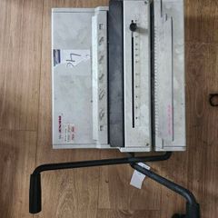 Renz RW manual wire binding machine