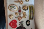 Vintage Brooches Bulk Bundle