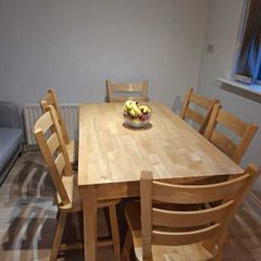 Solid wood kitchen table and 6 chairs