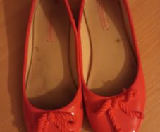 Girl's shoes, size 3